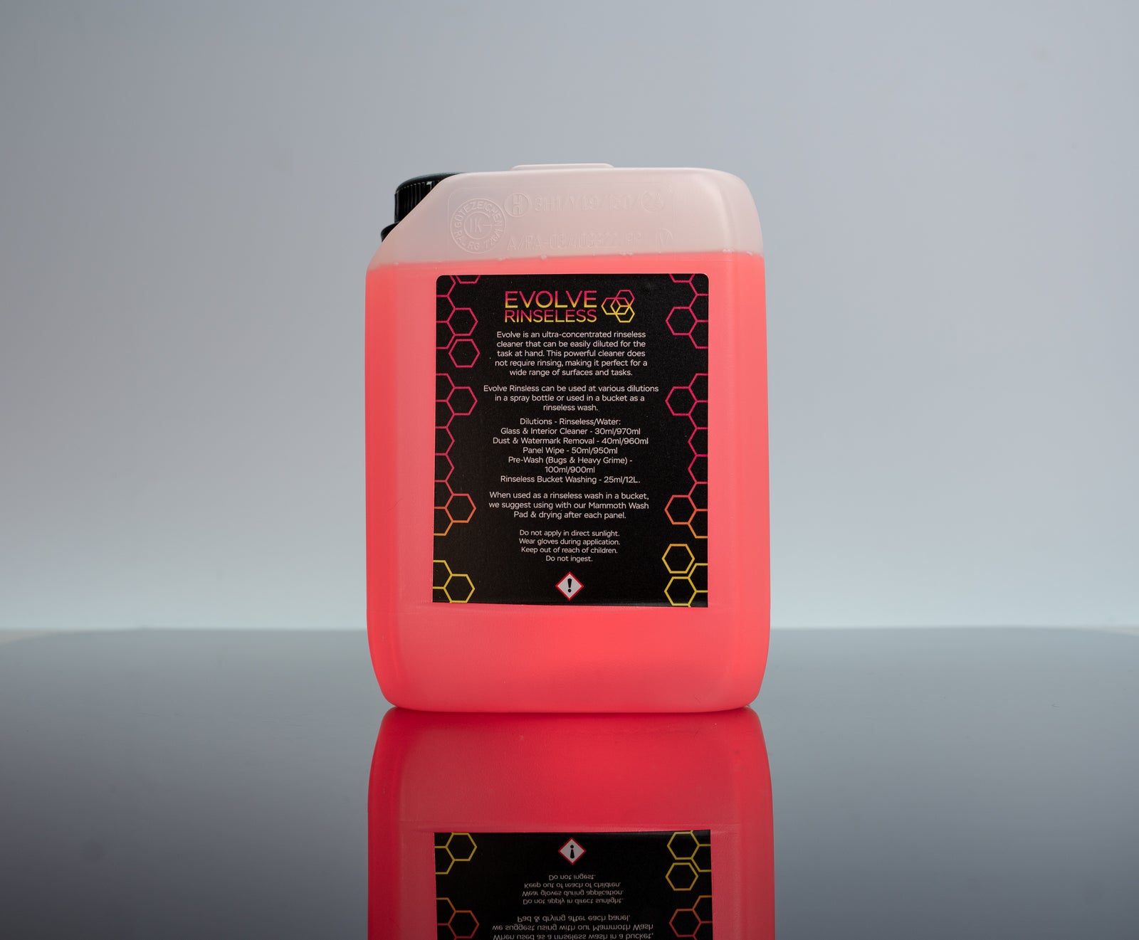 2.5L jug of Carbon Collective EVOLVE Rinseless Wash